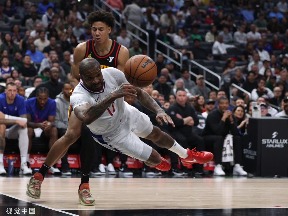 精神饱满地 精神饱满地