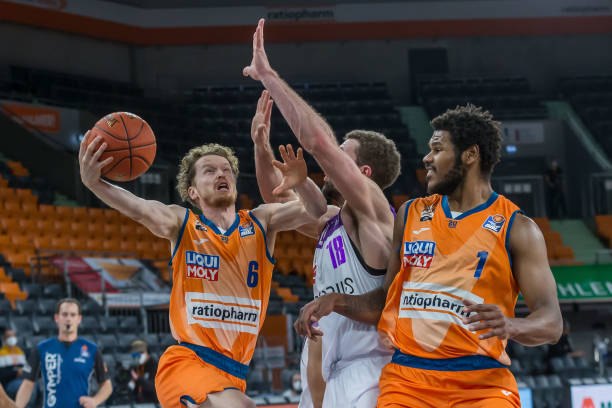 当地节奏与 当地节奏与