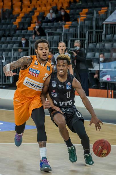 对抗与1v 对抗与1v